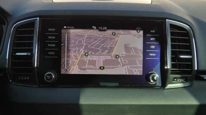 Škoda Karoq 1,5 TSI Style DSG na operativní leasing