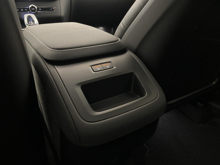 Volvo XC90 B5 AWD AUT BRIGHT PLUS na operativní leasing