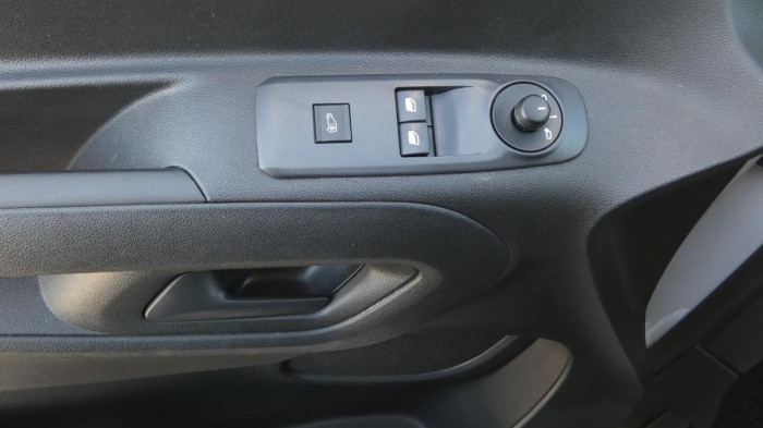 Peugeot Partner L1 1.5 BlueHDi 100k Active na operativní leasing