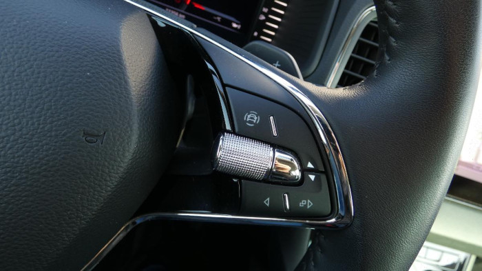 Škoda Karoq 1,5 TSI Style DSG na operativní leasing