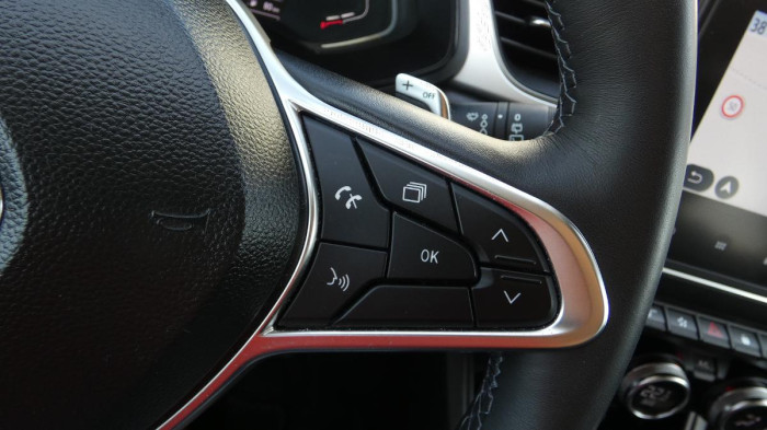Renault Captur 1,3 TCe 140 Techno EDC na operativní leasing
