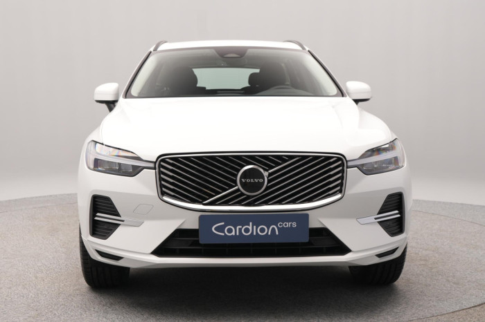 Volvo XC60 B5 AWD AUT CORE na operativní leasing