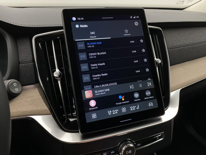 Volvo XC90 T8 AWD RECHARGE DARK PLUS 7m na operativní leasing