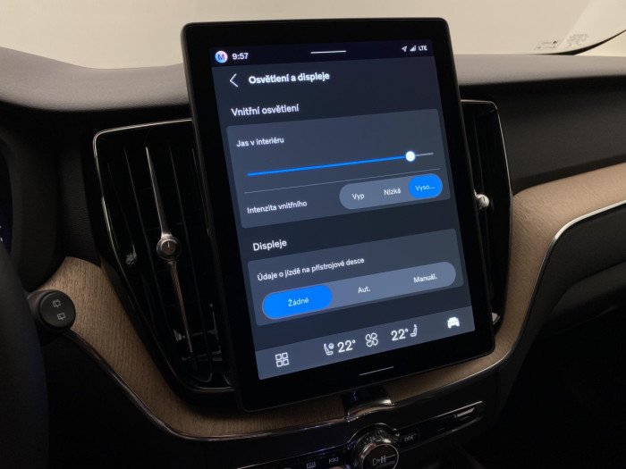 Volvo XC60 B5 AWD AUT BRIGHT PLUS na operativní leasing