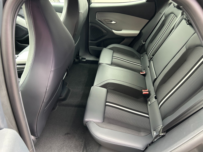 77kWh prodloužený dojezd 210kW na operativní leasing