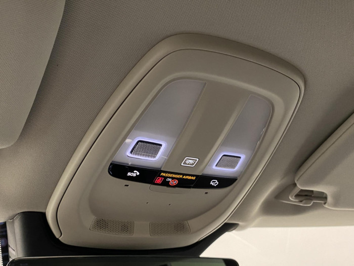 Volvo XC90 T8 AWD RECHARGE DARK PLUS 7m na operativní leasing