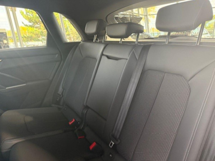 Audi Q3 Advanced 35 TFSI Stronic na operativní leasing