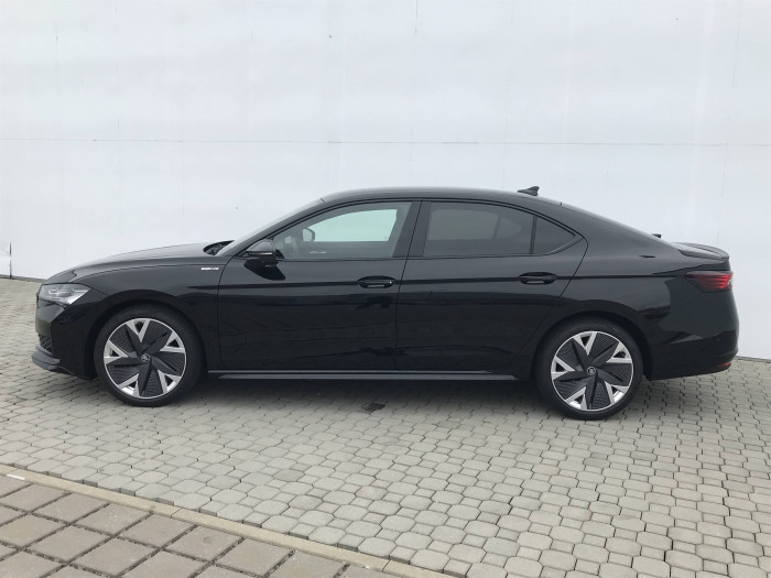 Škoda Superb Sportline 7DSG 2,0TDI / 110kW na operativní leasing