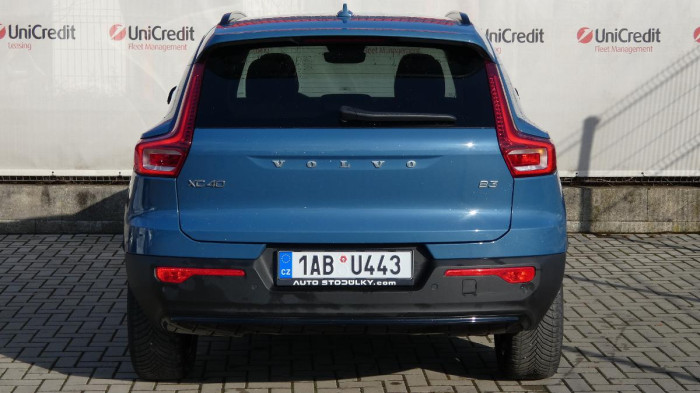 Volvo XC40 B3 Plus Dark DCT na operativní leasing