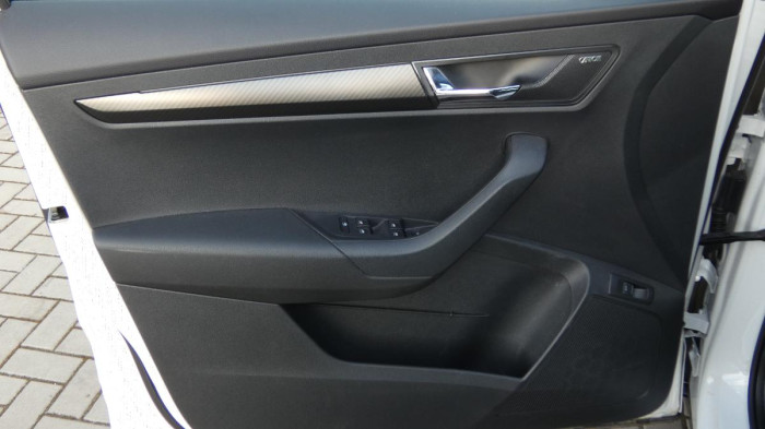 Škoda Karoq 1,5 TSI Sportline DSG na operativní leasing