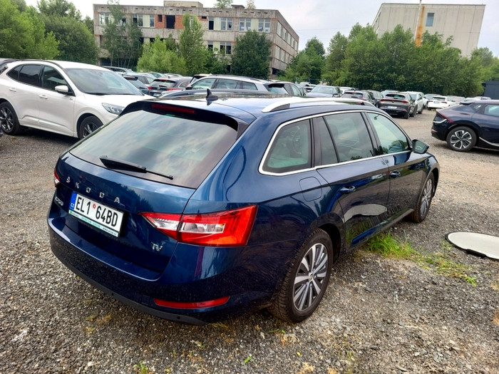 Škoda Superb Combi Style 1.4 PHEV160 kW DSG na operativní leasing