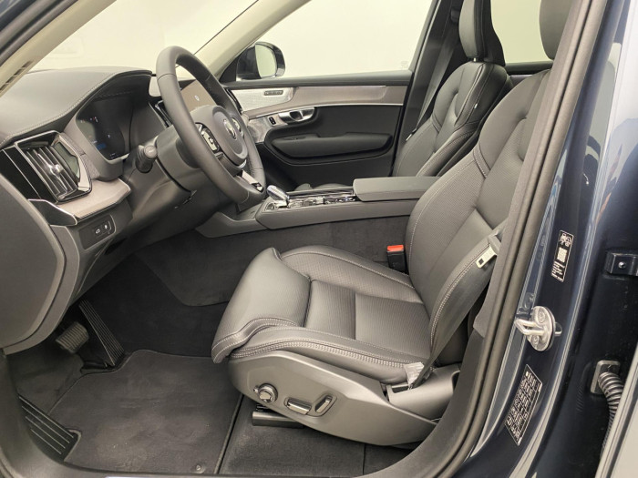 Volvo XC90 T8 AWD Plug-in DARK PLUS 7m na operativní leasing