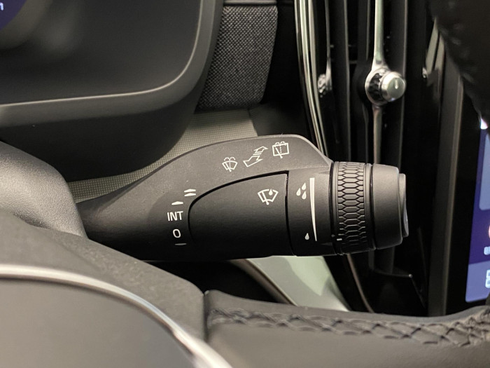 Volvo XC90 B5 AWD BLACK EDITION PLUS 7 na operativní leasing