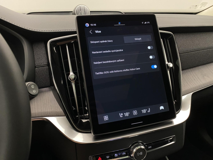 Volvo XC90 T8 AWD Plug-in BRIGHT ULTRA na operativní leasing