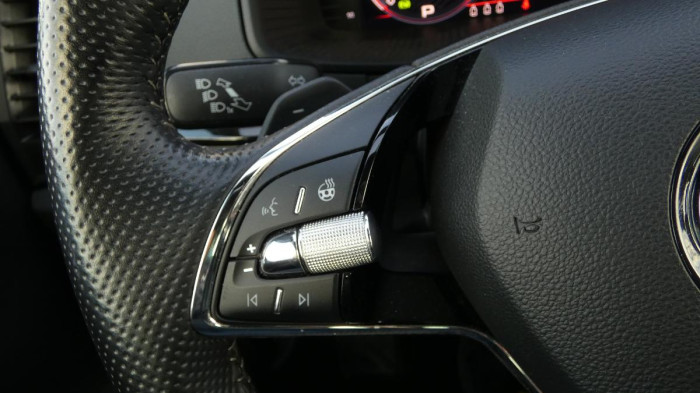 Škoda Karoq 1,5 TSI Sportline DSG na operativní leasing