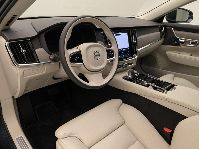 Volvo V90 T6 AWD Plug-in BRIGHT PLUS na operativní leasing