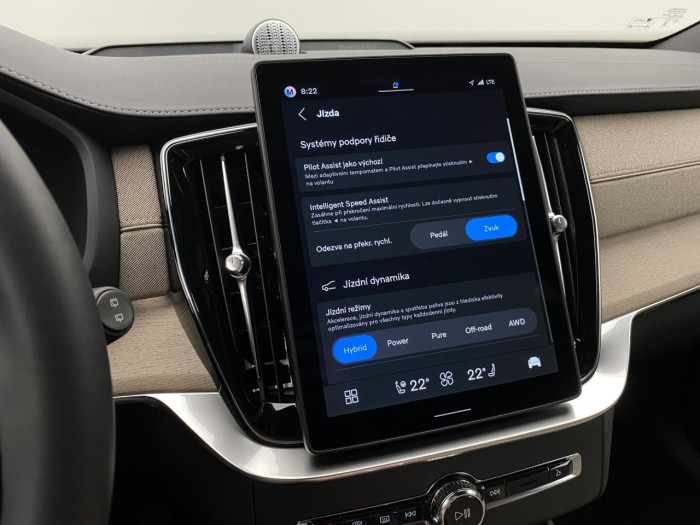 Volvo XC90 T8 AWD Plug-in BRIGHT PLUS 7m na operativní leasing