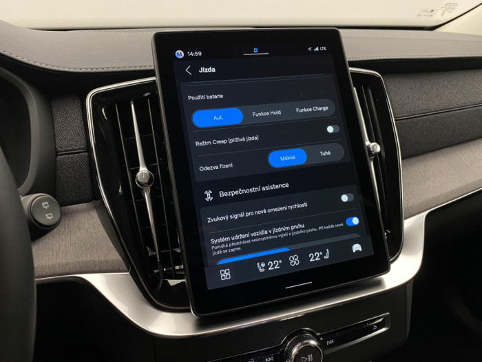Volvo XC90 T8 AWD Plug-in BRIGHT PLUS 7m na operativní leasing