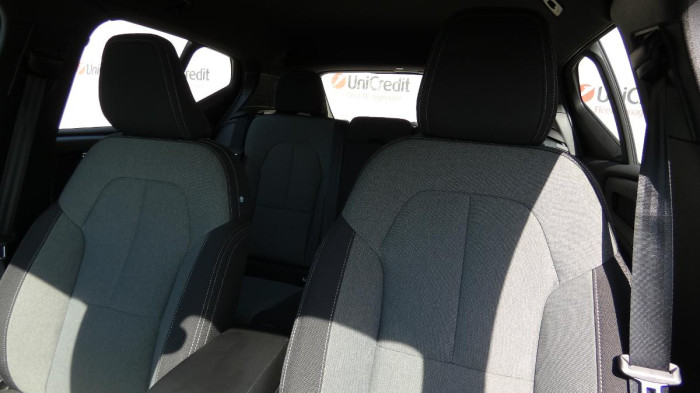 Volvo XC40 B3 mHEV Core aut. na operativní leasing