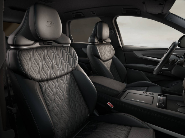 Audi Q7 Quattro 8TT 3,0TDI / 220kW na operativní leasing