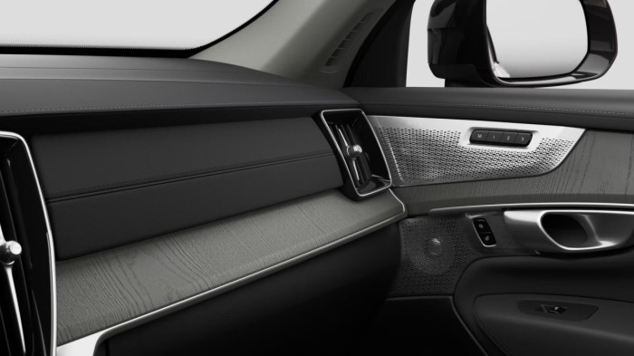 Volvo XC90 T8 AWD Plug-in DARK ULTRA 7 na operativní leasing