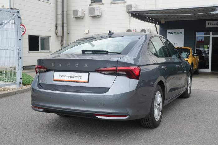 Škoda Octavia 1.5 TSI 85 kW Selection na operativní leasing