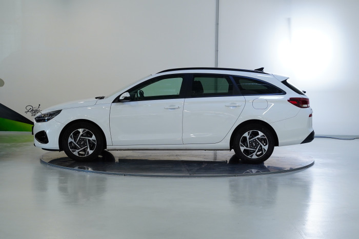 Hyundai i30 1.5 T-GDI 103 kW GO Czech! na operativní leasing