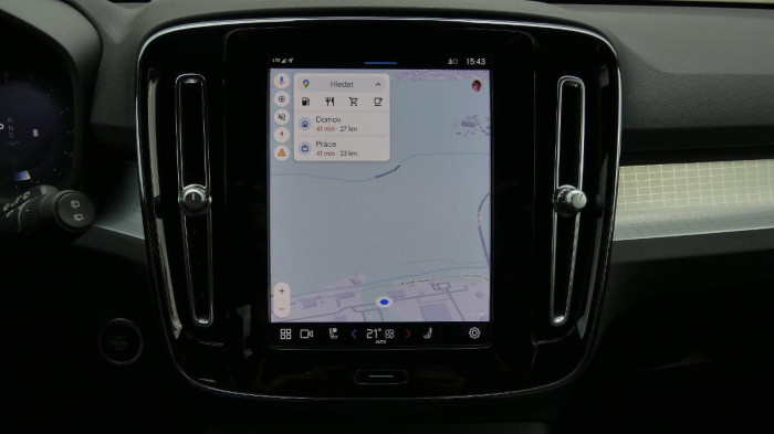 Volvo XC40 B4 FWD Core DCT na operativní leasing