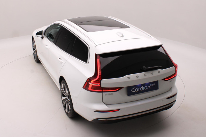 Volvo V60 B4 AUT BRIGHT PLUS na operativní leasing
