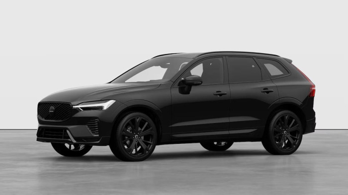 Volvo XC60 B5 AWD AUT PLUS BLACK EDITION na operativní leasing