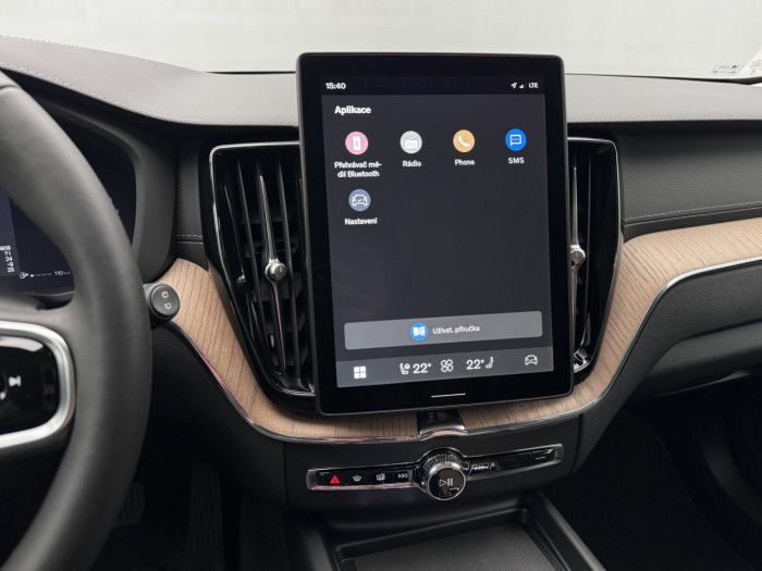 Volvo XC60 B5 AWD AUT DARK ULTRA na operativní leasing