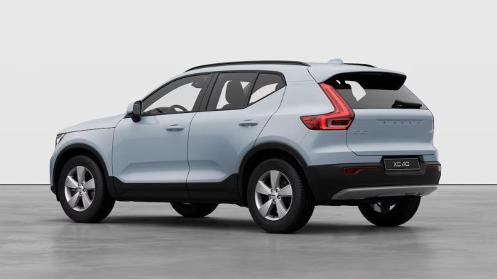 Volvo XC40 B3 AUT ESSENTIAL na operativní leasing