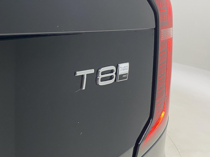 Volvo XC90 T8 AWD Plug-in BRIGHT PLUS 7m na operativní leasing