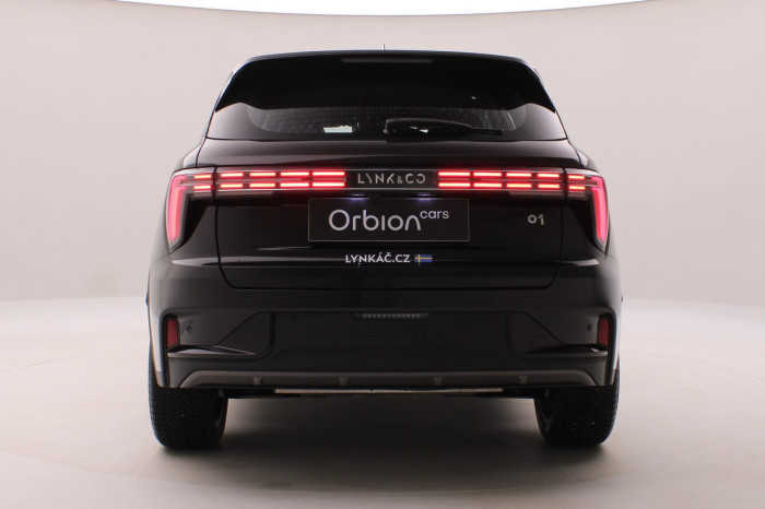 Lynk & Co 01 CORE PHEV na operativní leasing