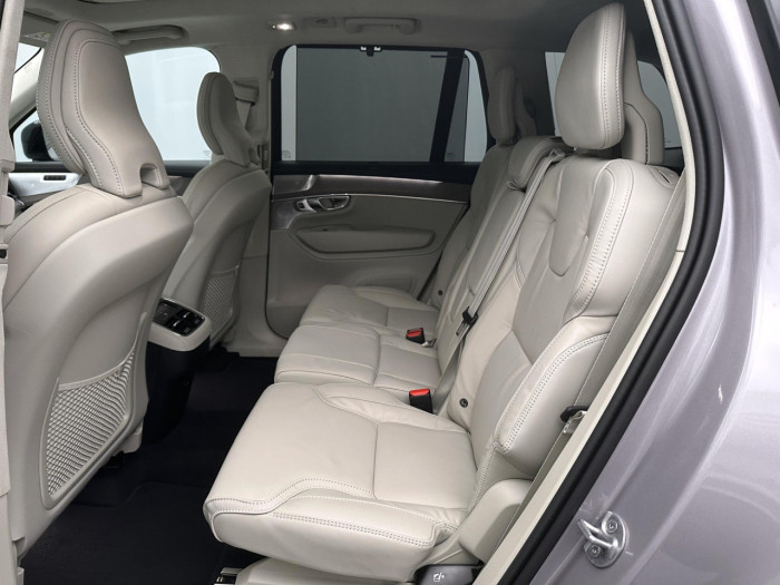 Volvo XC90 B5 AWD AUT DARK ULTRA 7 míst na operativní leasing