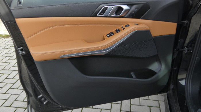 Lexus NX 350h 2.5 E-CVT Comfort Top na operativní leasing