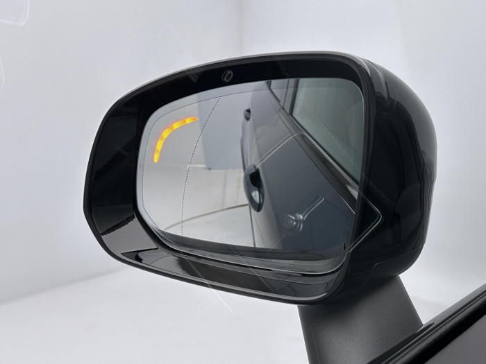 Volvo XC90 B5 AWD AUT DARK PLUS 7míst na operativní leasing