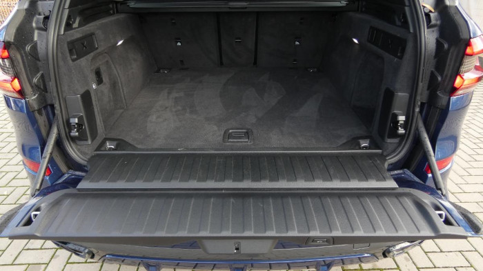 BMW X5 xDrive 40i M Sport na operativní leasing