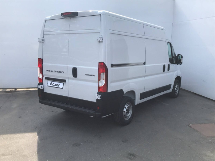 Peugeot Boxer Furgon 3500 L3H2 2,2 BlueHDi MAN6 / 103kW na operativní leasing