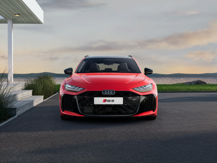 Audi RS 5 Avant e-hybrid quattro 470 kW na operativní leasing