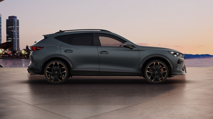 Cupra Formentor VZ5 2.5 TSI 390k DSG 4WD na operativní leasing