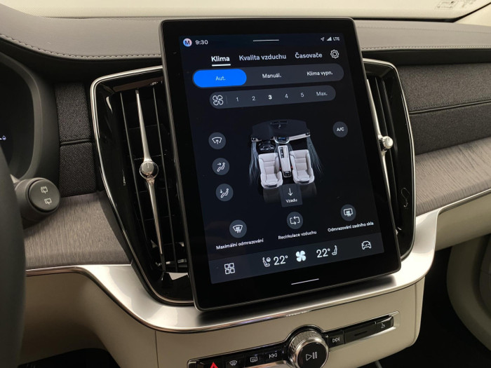 Volvo XC90 T8 AWD Plug-in BRIGHT PLUS 7m na operativní leasing