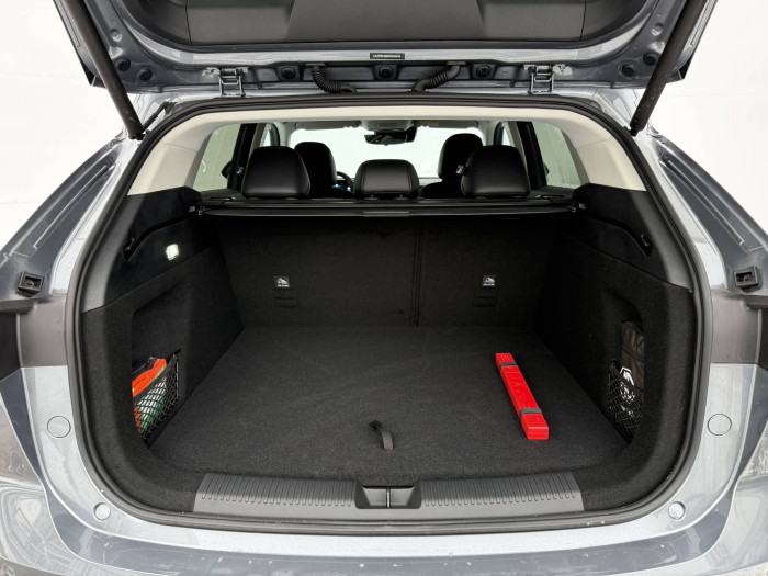 MG HS EXCLUSIVE HEV 1,5TGI / 165kW na operativní leasing