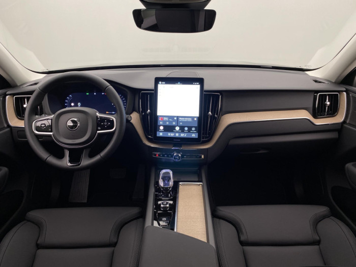 Volvo XC60 B5 AWD AUT BRIGHT PLUS na operativní leasing