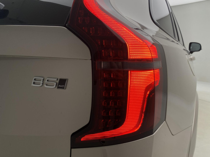 Volvo XC90 B5 AWD AUT DARK PLUS na operativní leasing