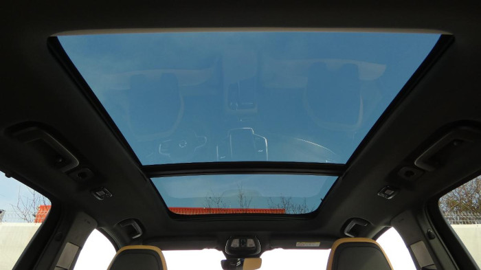 Volvo XC90 B5 AWD Plus Bright 7 míst na operativní leasing