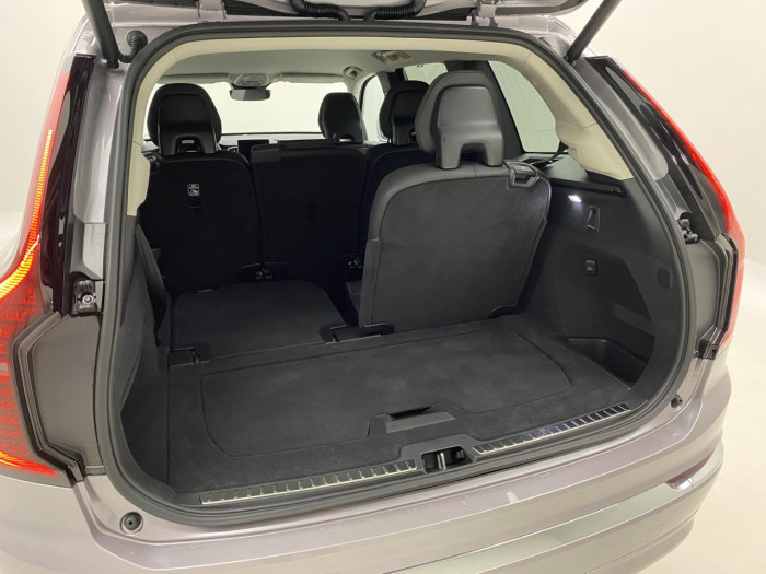 Volvo XC90 T8 AWD Plug-in BRIGHT PLUS 7m na operativní leasing