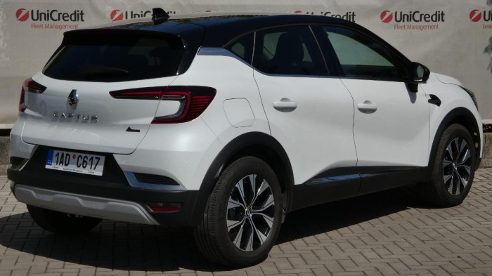 Renault Captur 1,3 TCe 140 Techno EDC na operativní leasing