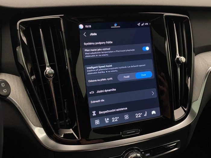 Volvo V60 B4 AUT BRIGHT PLUS na operativní leasing