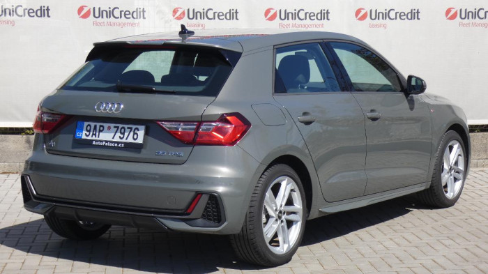 Audi A1 35 TFSI S-line Stronic na operativní leasing